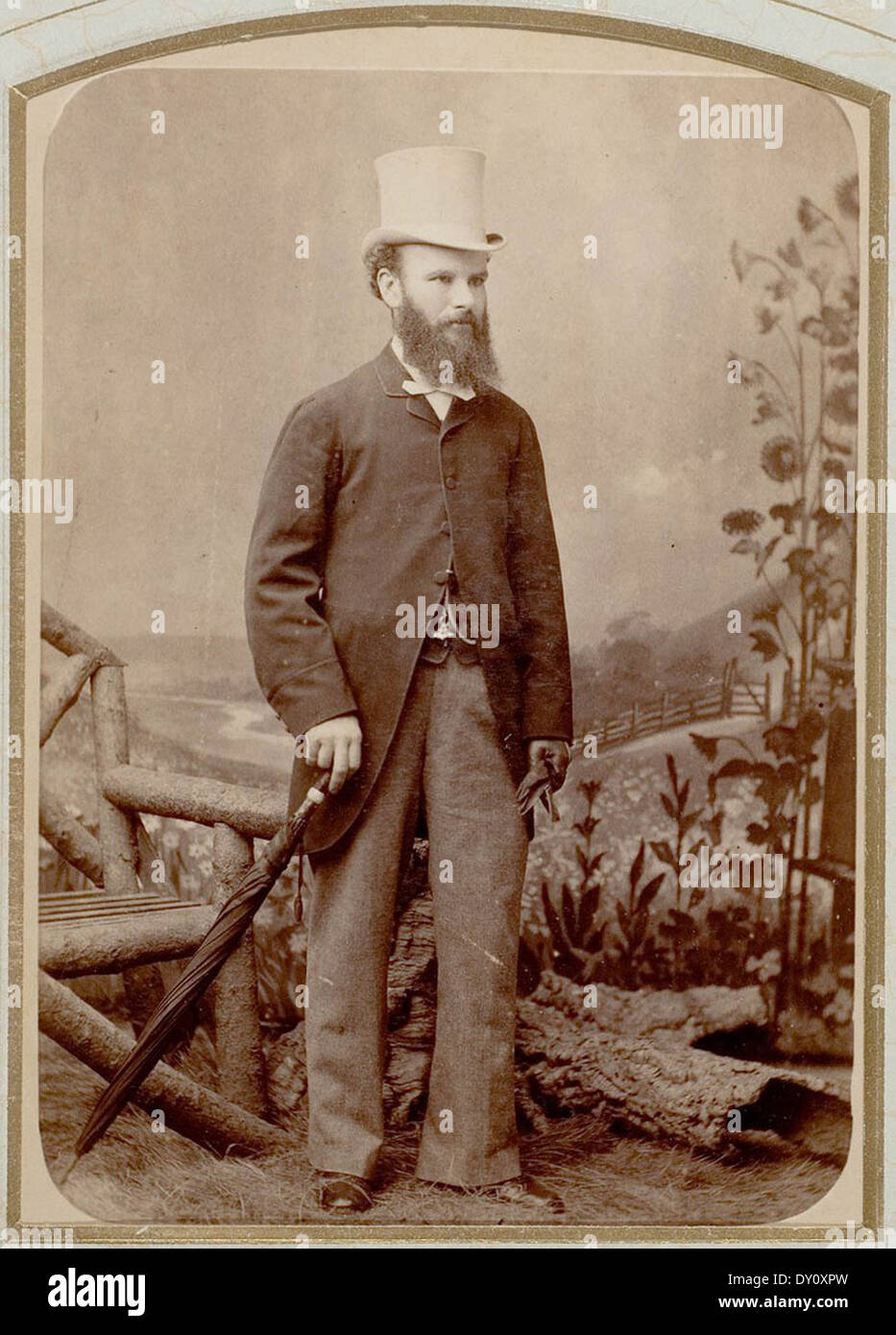 John William Richard Clarke libraio & Cartolaio. [C. 1880 - 1890] / fotografo Freeman & Co. Foto Stock