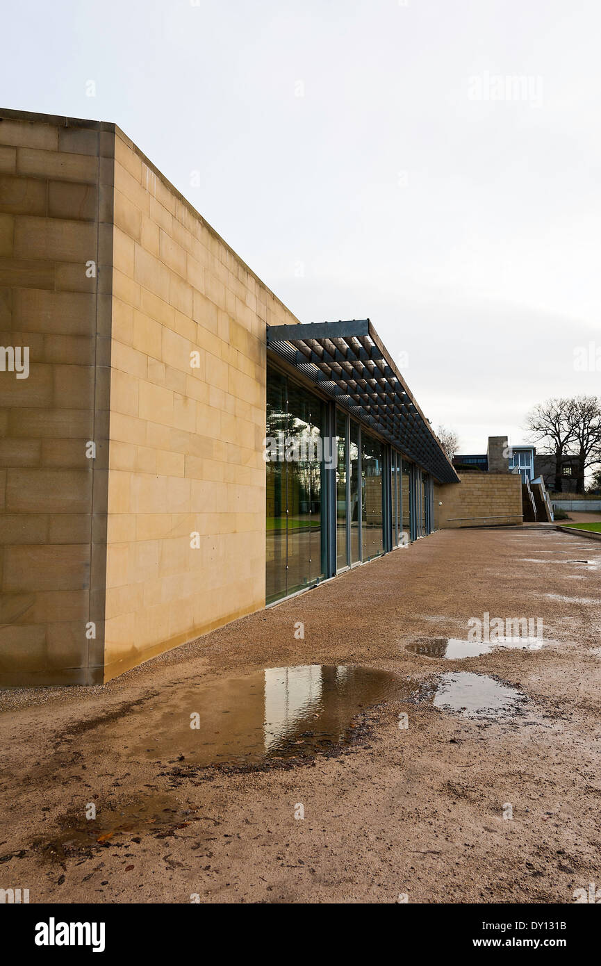 Vista esterna della galleria sotterranea a Yorkshire Sculpture Park West Bretton Wakefield England Regno Unito Regno Unito Foto Stock