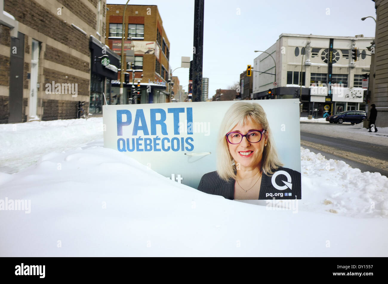 Quebec campagna elettorale cartelli mostrati su Rue St. Denis, Montreal, QC. Foto Stock
