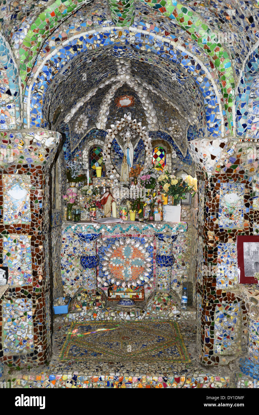 Guernsey, all'interno della piccola cappella a Les Vauxbelets, Guernsey, Isole del Canale Foto Stock