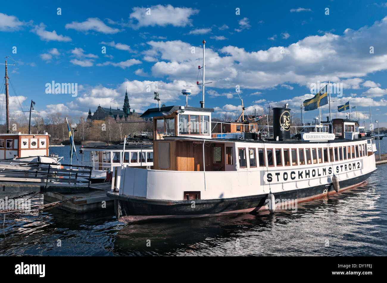 I traghetti passeggeri Östermalm Stoccolma Svezia Foto Stock