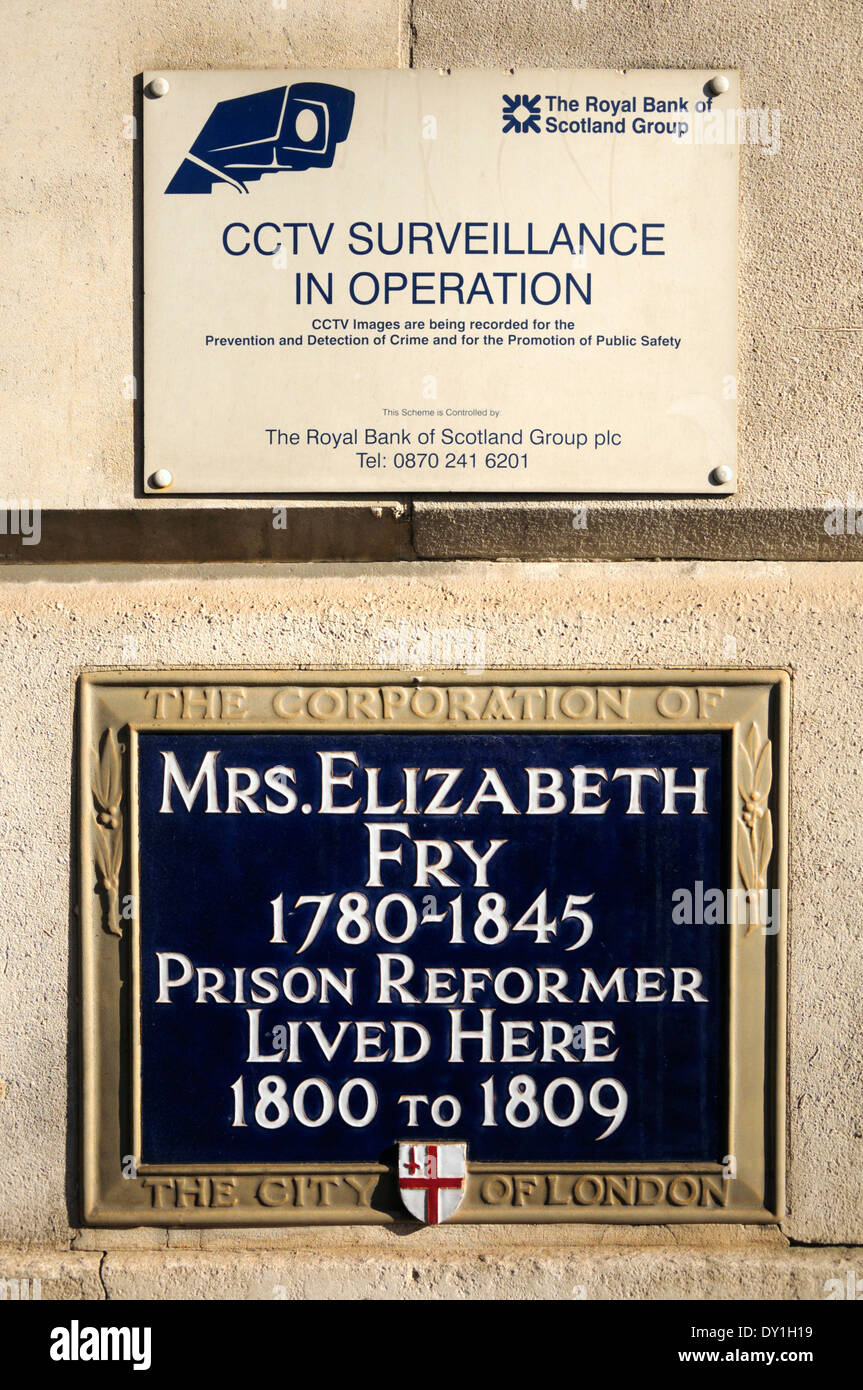 Londra, Inghilterra, Regno Unito. Una lapide commemorativa a casa di Elizabeth Fry (1780-1845; prigione reformer, Quaker, filantropo) Foto Stock