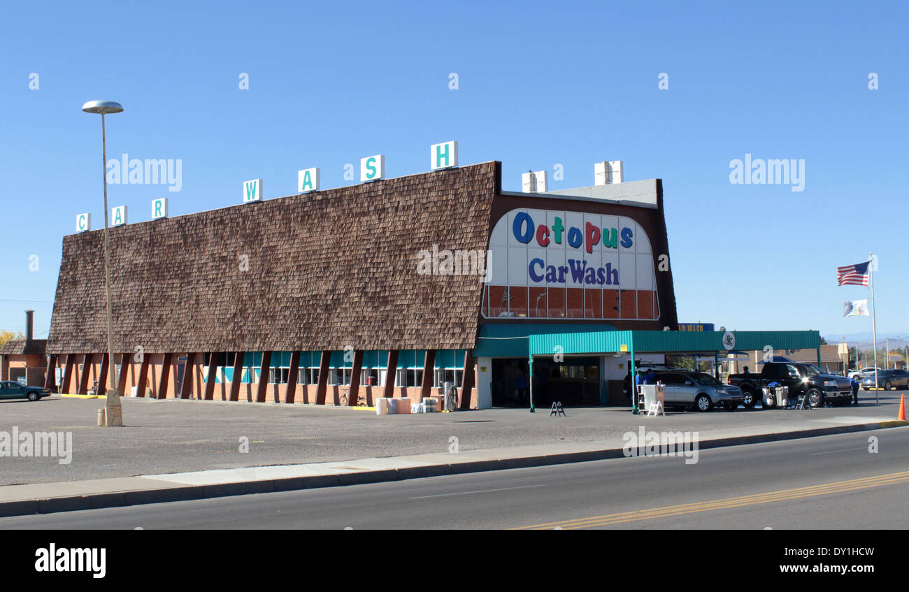 La rottura cattiva posizione TV, A1A autolavaggi, polpo autolavaggio, Albuquerque, Nuovo Messico, STATI UNITI D'AMERICA Foto Stock
