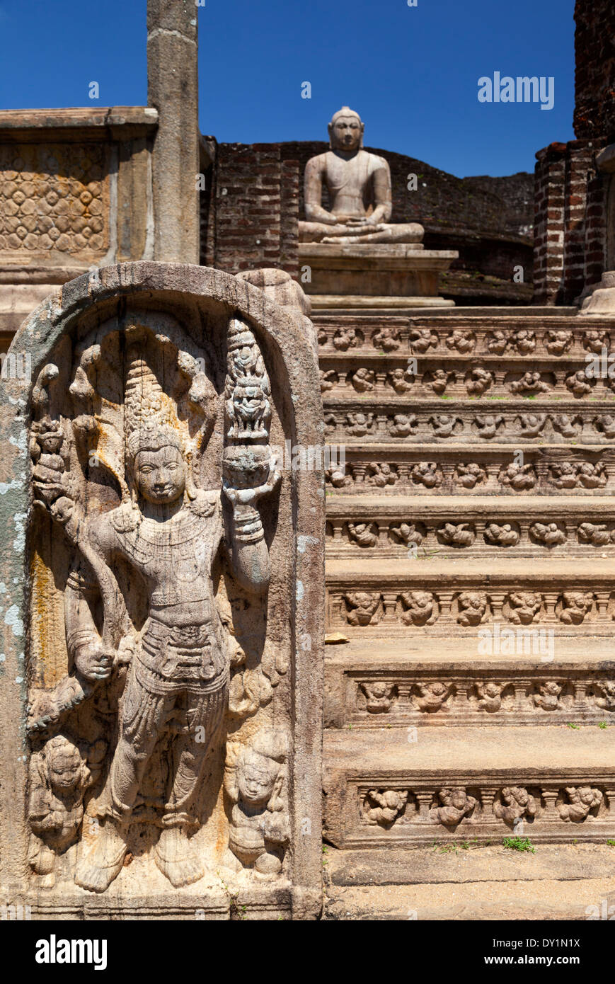 Uno dei Buddha di il Vatadage in Polunnawara, Sri Lanka 4 Foto Stock