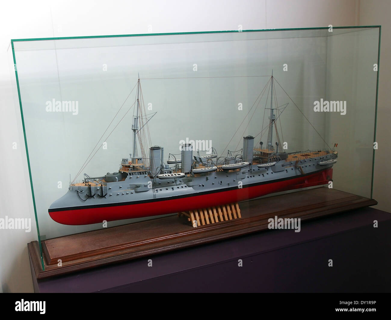 WWI Modello di nave da guerra nel Museo Militare Reale Bruxelles Foto Stock