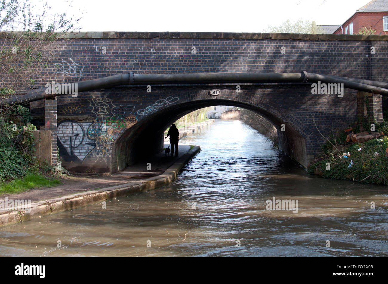 Tachbrook Ponte stradale, Grand Union Canal, Leamington Spa, Regno Unito Foto Stock