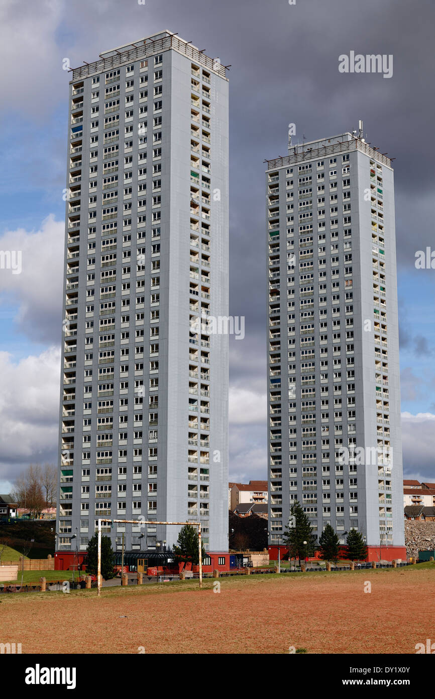 Red Road, Glasgow, appartamenti di alto livello su Petershill Drive, Balornock, Scozia, Regno Unito Foto Stock