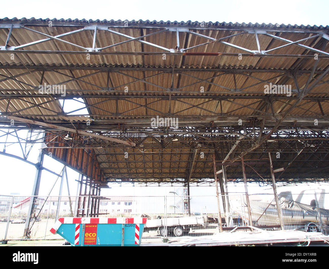 Ambachtsheer & van der Meulen è una società con sede a Gevleweg, nota per i suoi contributi al settore industriale. Il lavoro dell'azienda si concentra sull'innovazione e la precisione nella produzione. I loro prodotti e servizi sono riconosciuti per gli elevati standard qualitativi e l'eccellenza ingegneristica nel settore industriale. Foto Stock