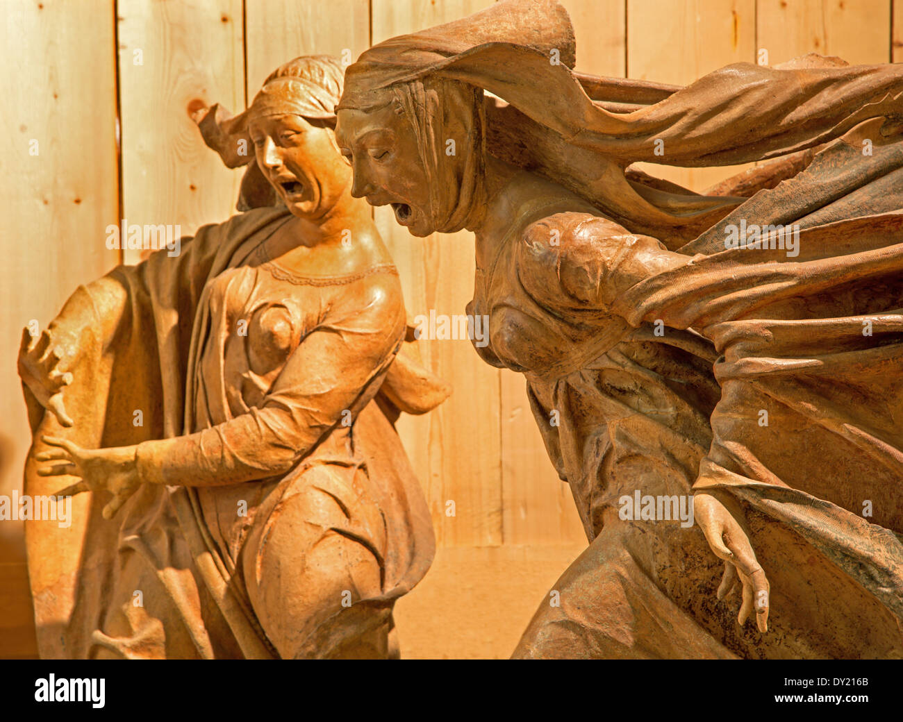Bologna - Statua da gruppo scultoreo di dolore per Cristo morto (1463) nella chiesa barocca di Santa Maria della Vita. Foto Stock