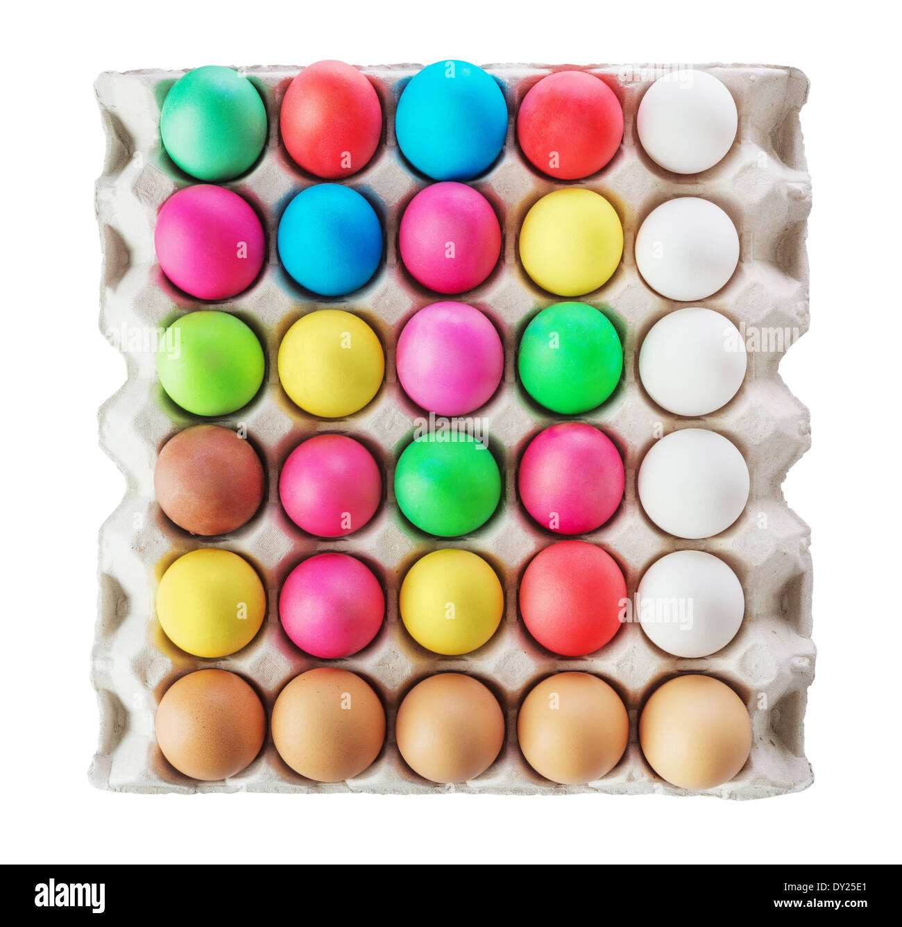 Multicolore di uova di Pasqua in scatola di cartone isolati su sfondo bianco Foto Stock