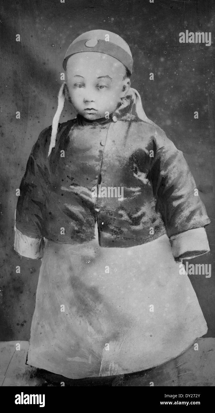 Bambino cinese imperatore PU-yi, circa 1909 Foto Stock