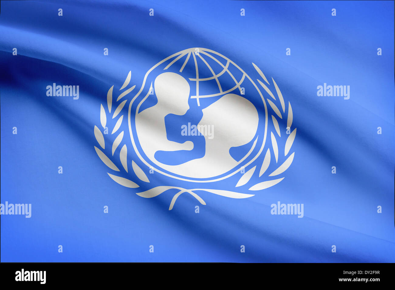 Fondo delle Nazioni Unite per l'Infanzia (UNICEF) bandiera al vento. Parte  di una serie Foto stock - Alamy