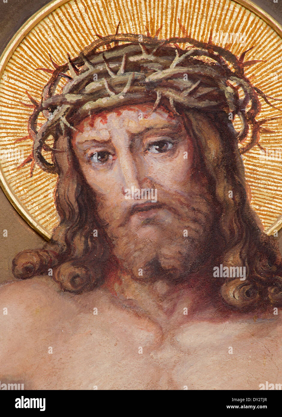 VIENNA, Austria - 17 febbraio 2014: dettaglio da affresco del Cristo risorto nella Chiesa carmelitani Foto Stock