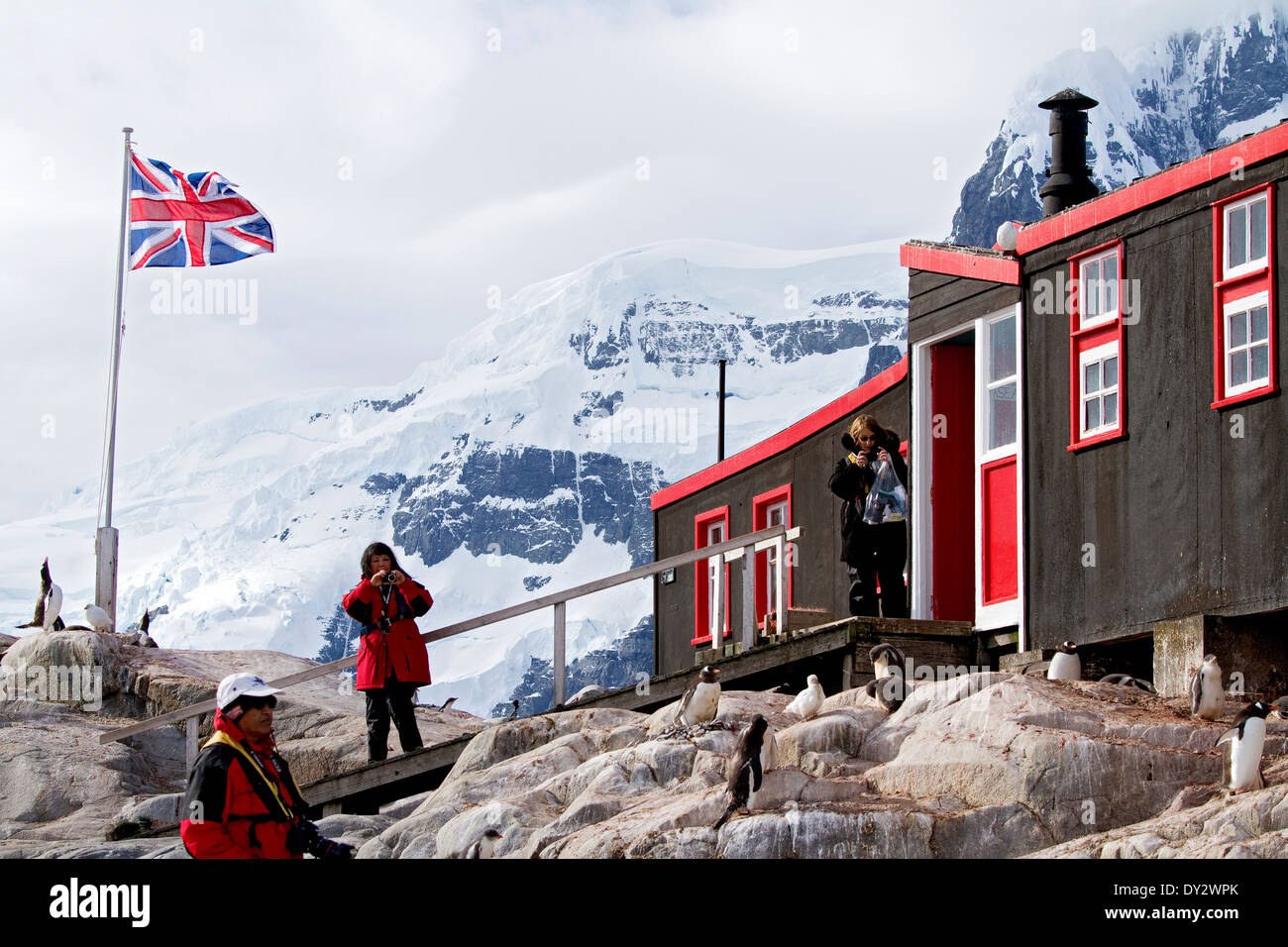 Penguin Post Office, Port Lockroy, nei pressi della penisola antartica, frequentemente una battuta di arresto per l'antartide turisti sul turismo la nave di crociera. Foto Stock