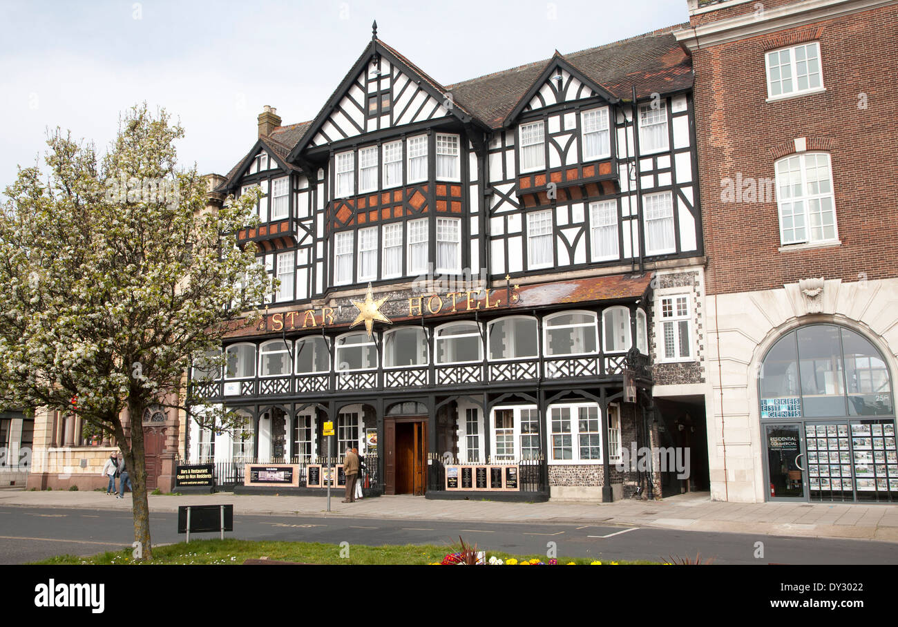 Edificio storico facciata delle stelle su North Quay, Great Yarmouth, Norfolk, Inghilterra Foto Stock