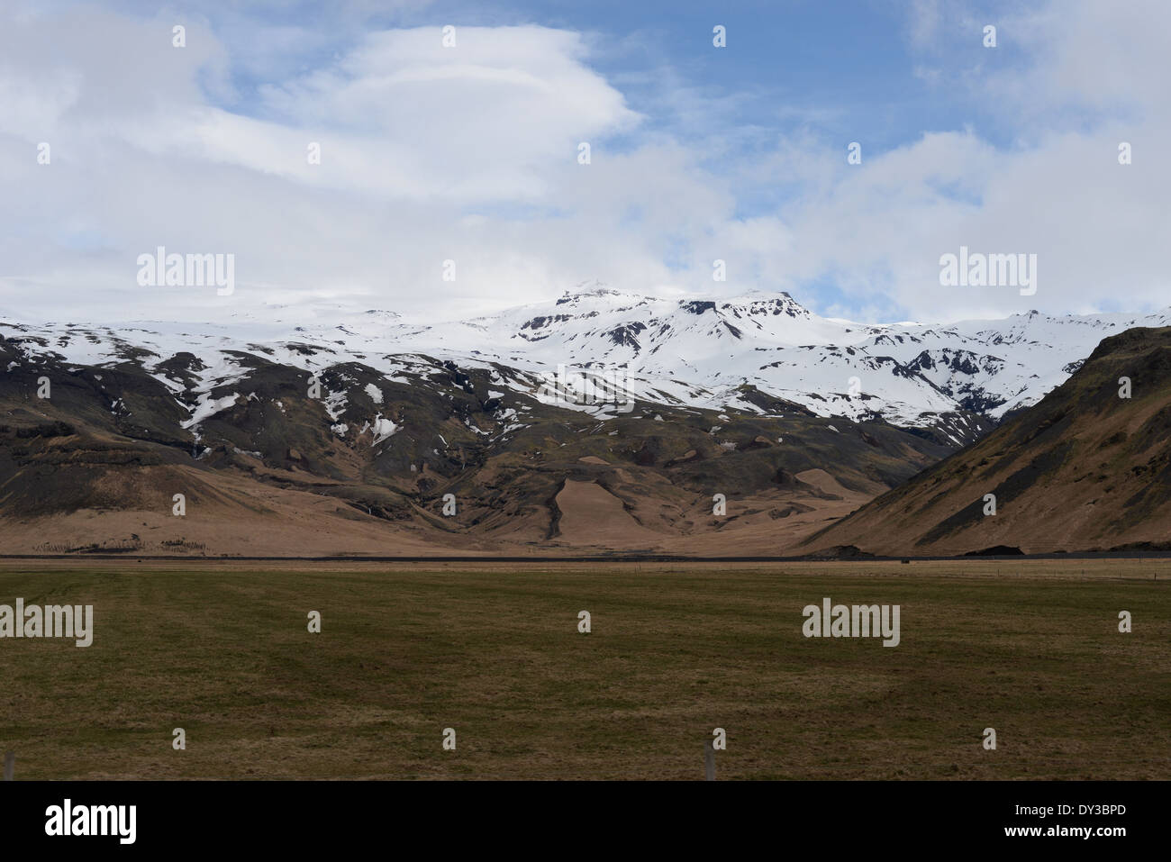 Islandese bellissimo scenario di montagna Foto Stock