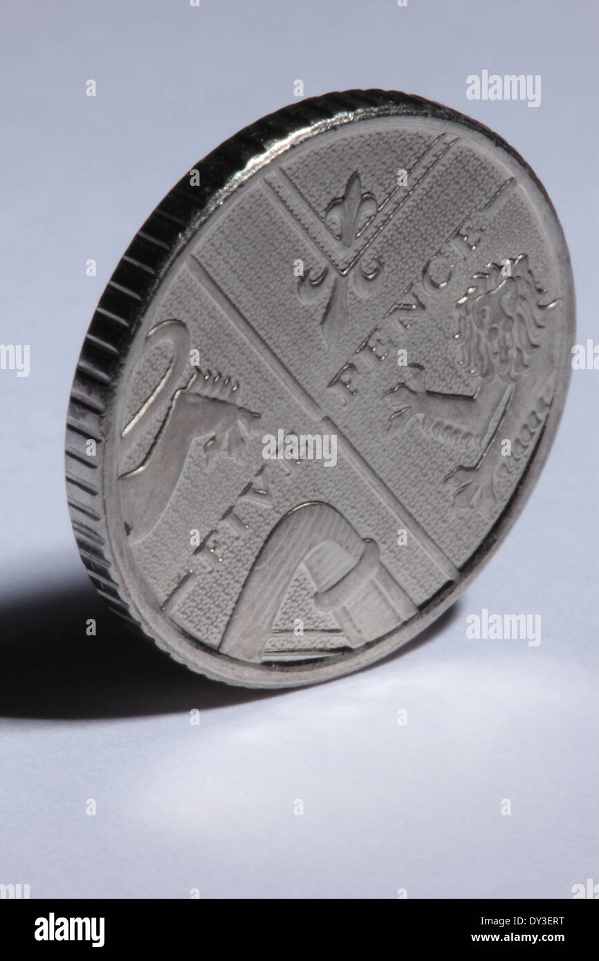 Una chiusura di un Royal Mint cinque Pence Coin Foto Stock