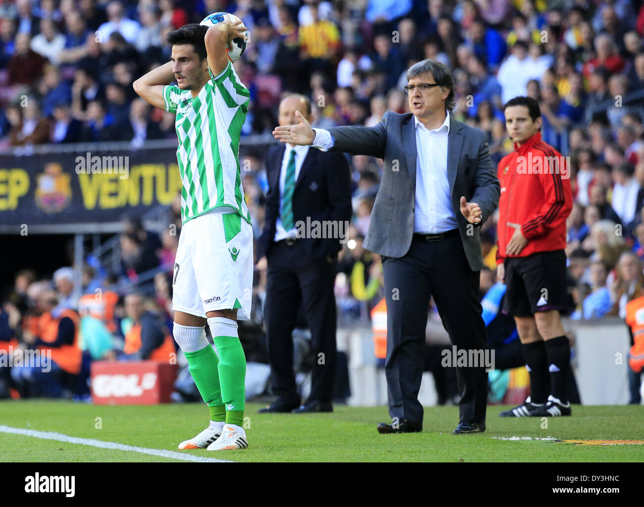 Barcellona, Spagna. 5 apr, 2014. Gerardo Martino nella partita tra FC Barcelona e Betis per la settimana 32 del campionato spagnolo, giocato al Camp Nou il 5 aprile, 2014. Foto: Joan Valls/Urbanandsport/Nurphoto. © Joan Valls/NurPhoto/ZUMAPRESS.com/Alamy Live News Foto Stock