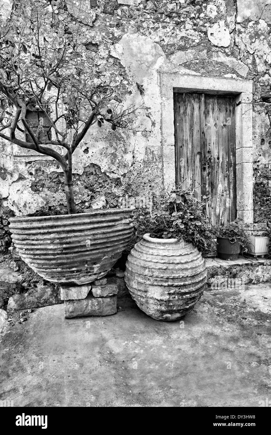 La vecchia porta della mansion a Chora a Citera Island, Grecia Foto Stock