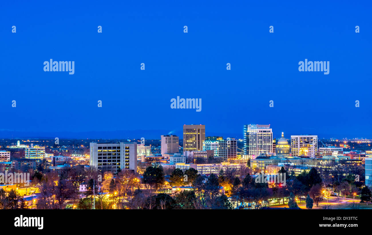 Città di Boise la mattina presto prima del sorgere del sole Foto Stock