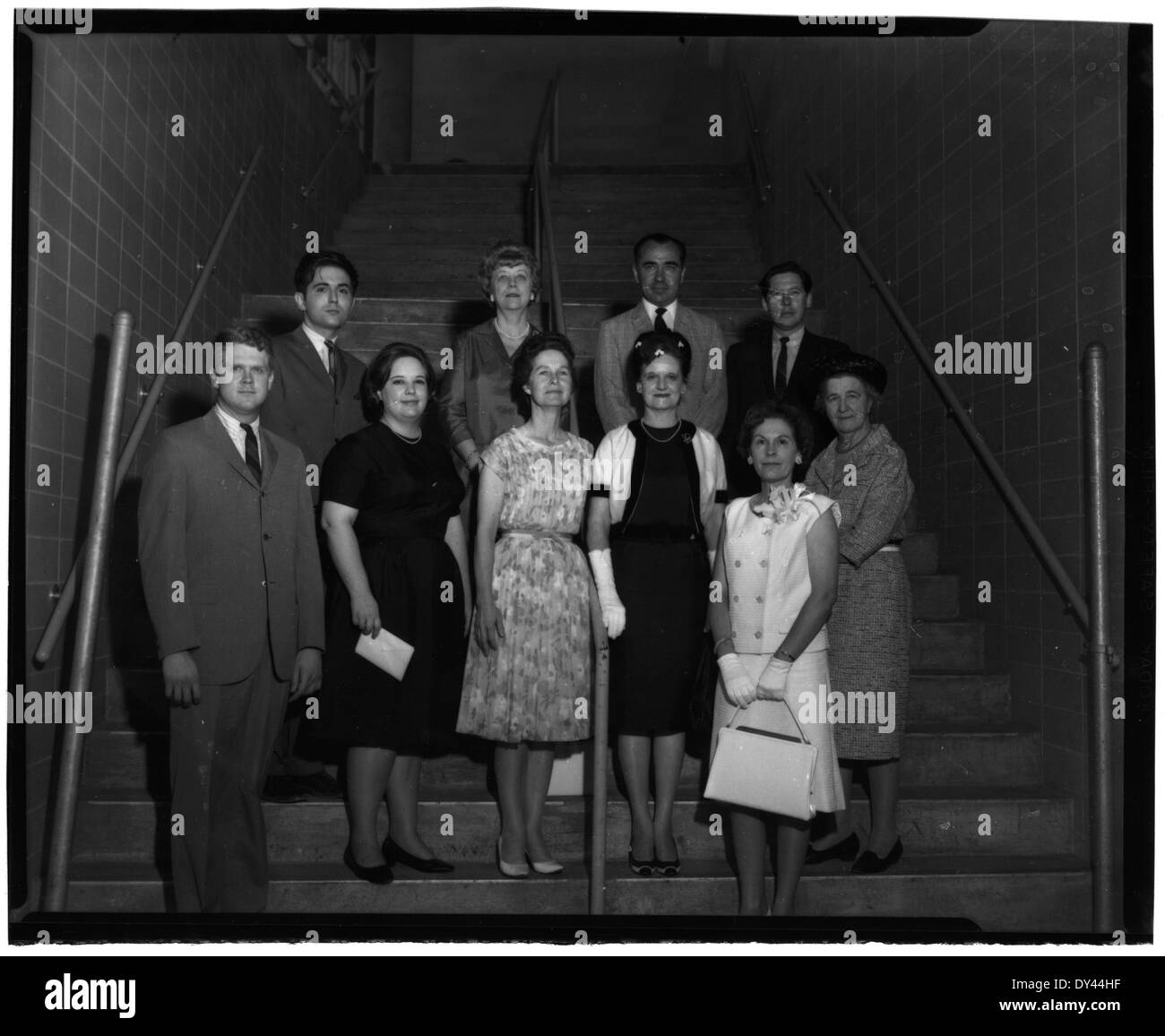Questa vista panoramica dal 1914 circa del centro di Jackson, Mississippi, mostra lo sviluppo architettonico e commerciale della città, evidenziando gli edifici dell'inizio del XX secolo e la vivace vita di strada. Foto Stock