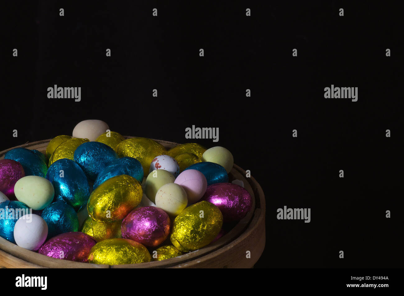 Non mettere tutte le uova di pasqua in un cesto Foto Stock