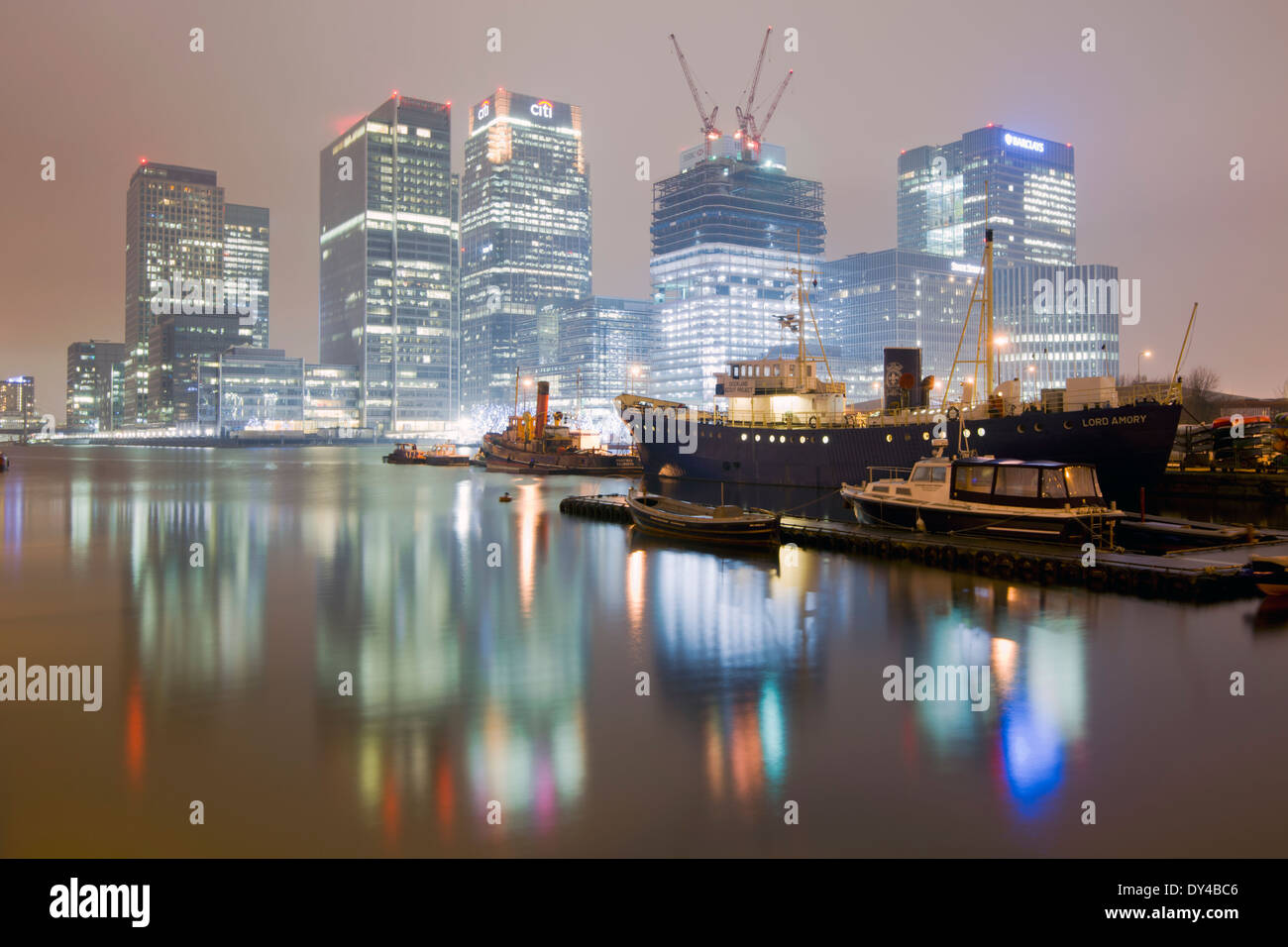 Canary Wharf di notte, Londra Foto Stock