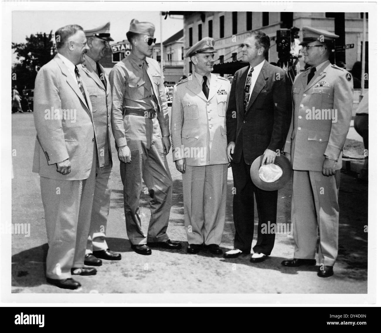 Questa immagine mostra i lavori di riparazione dell'Old Capitol Building in Mississippi, probabilmente risalente al 1915 circa. La foto probabilmente cattura gli sforzi per mantenere la struttura storica. Foto Stock