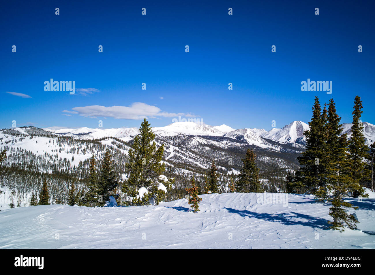 Panorama invernale vista di Monarch Ski & Snowboard resort da neve gioco ciotola, Colorado, STATI UNITI D'AMERICA Foto Stock