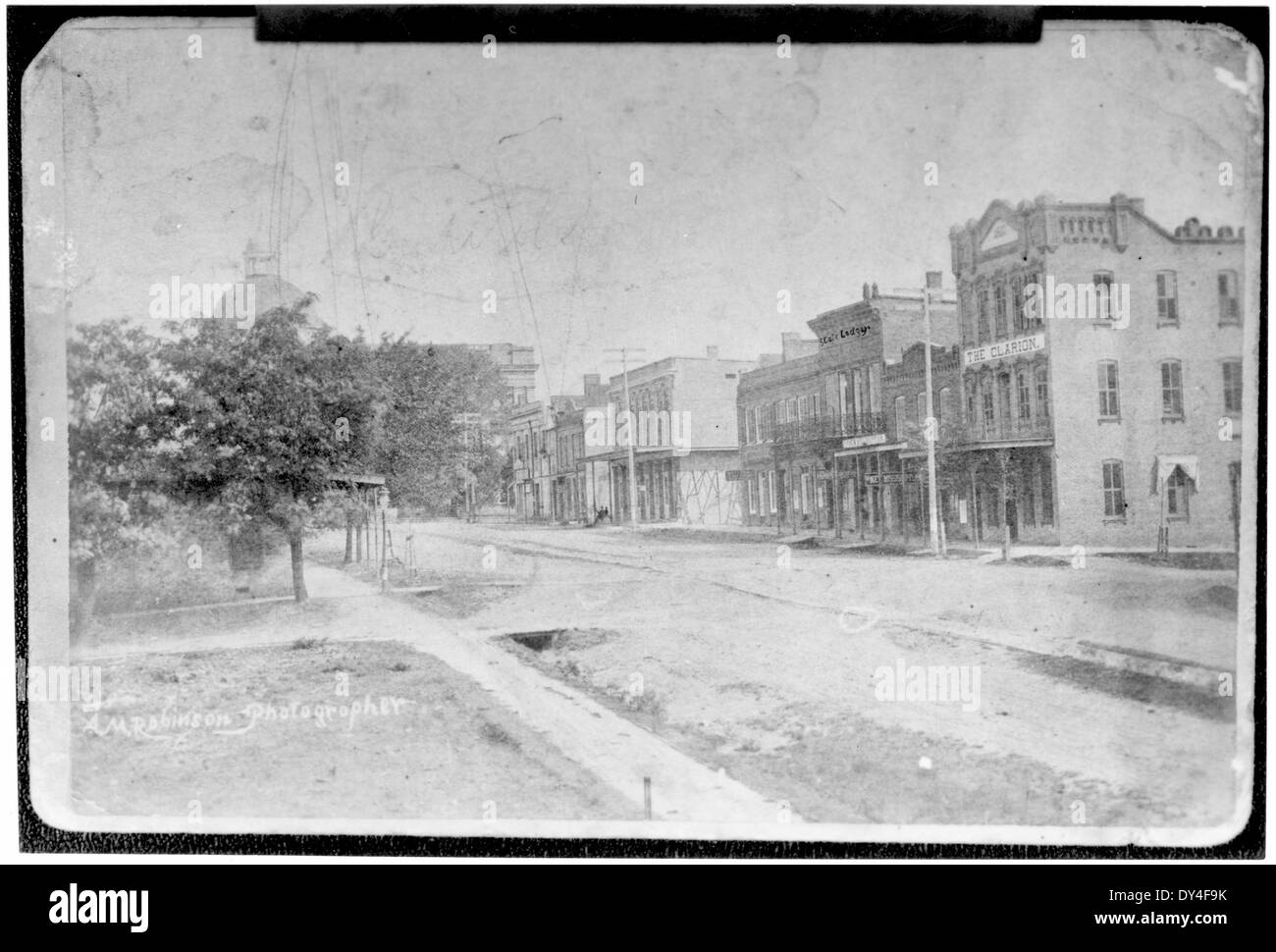 Una vivace scena a Brookhaven, Mississippi, che cattura la vivace vita quotidiana della città e le attività della comunità. Foto Stock