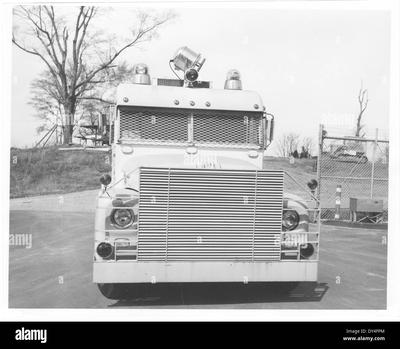 Questa immagine mostra il trambusto della vita quotidiana a Brookhaven, Mississippi, con strade attive e aziende locali. Foto Stock