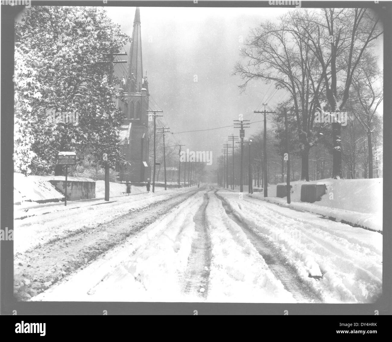 Burguieres Cottage, situato a Pass Christian, Mississippi, è una casa storica conosciuta per la sua architettura distintiva e il suo legame con la storia locale. Situato lungo la costa del Golfo, riflette il patrimonio culturale e architettonico della regione. Foto Stock