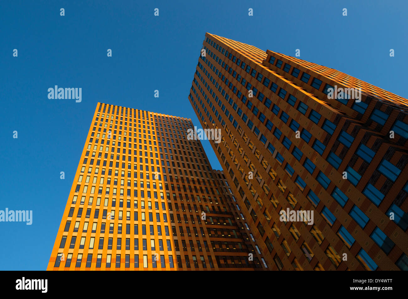 Angolo di visualizzazione dei grattacieli di office Foto Stock