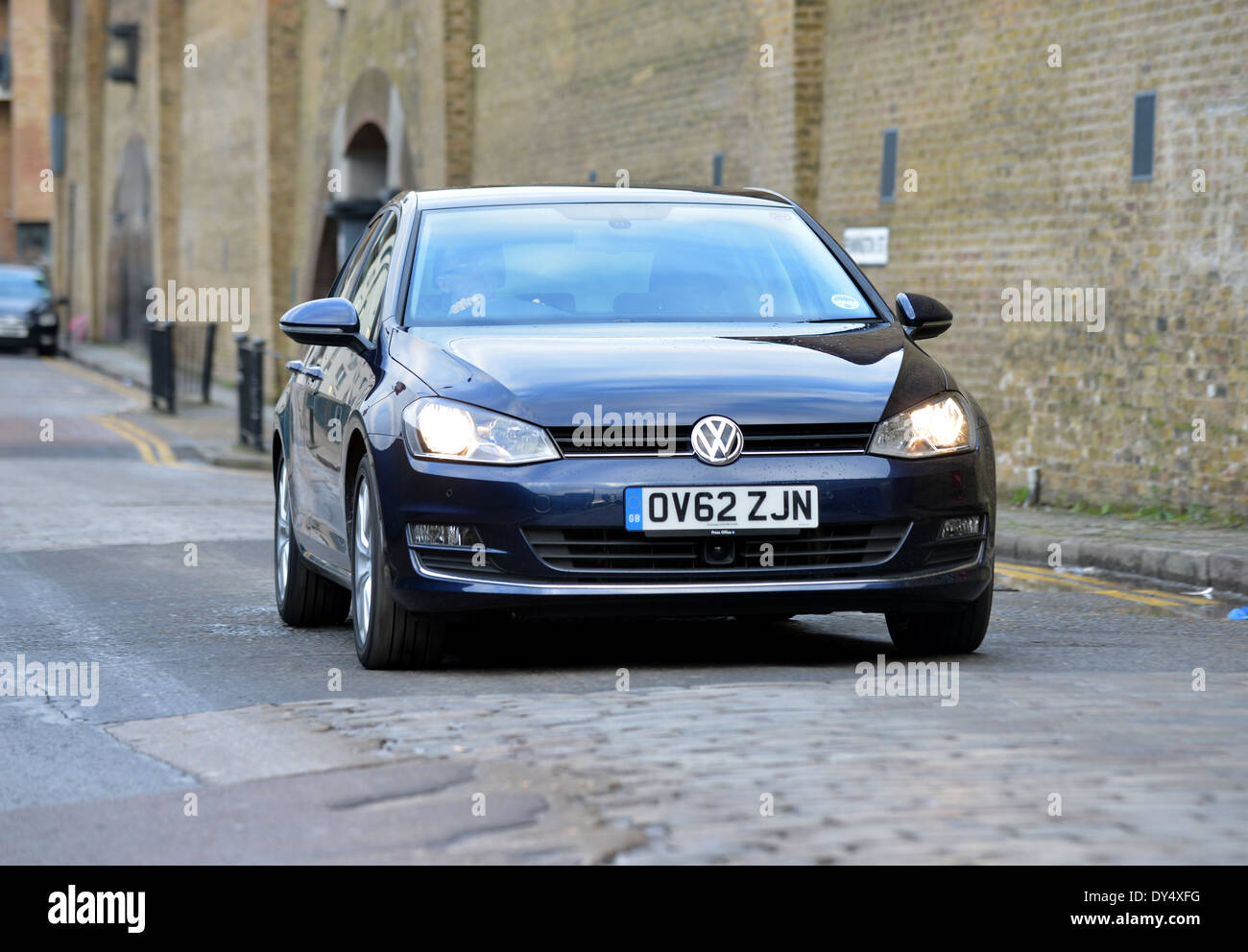 Mk7 VW Golf famiglia guida auto Foto Stock