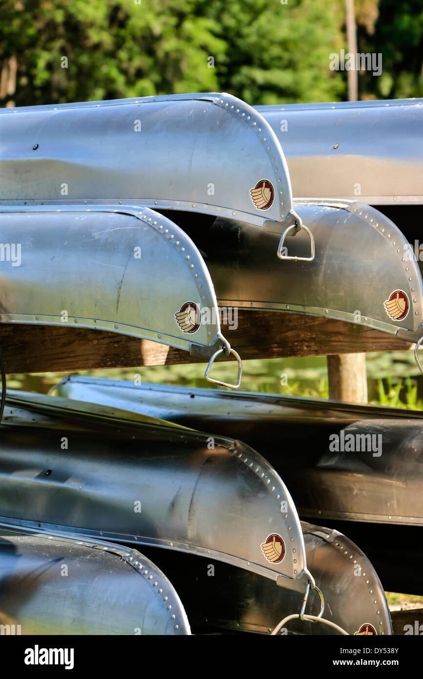 Alluminio canoe per noleggiare presso il Ranger la stazione in Myakka State Park Florida Foto Stock