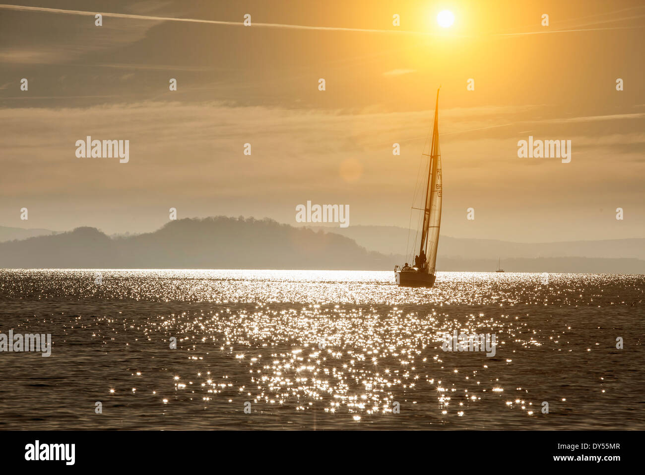 Yacht della vela sul Lago Maggiore, Piemonte, Novara, Italia Foto Stock