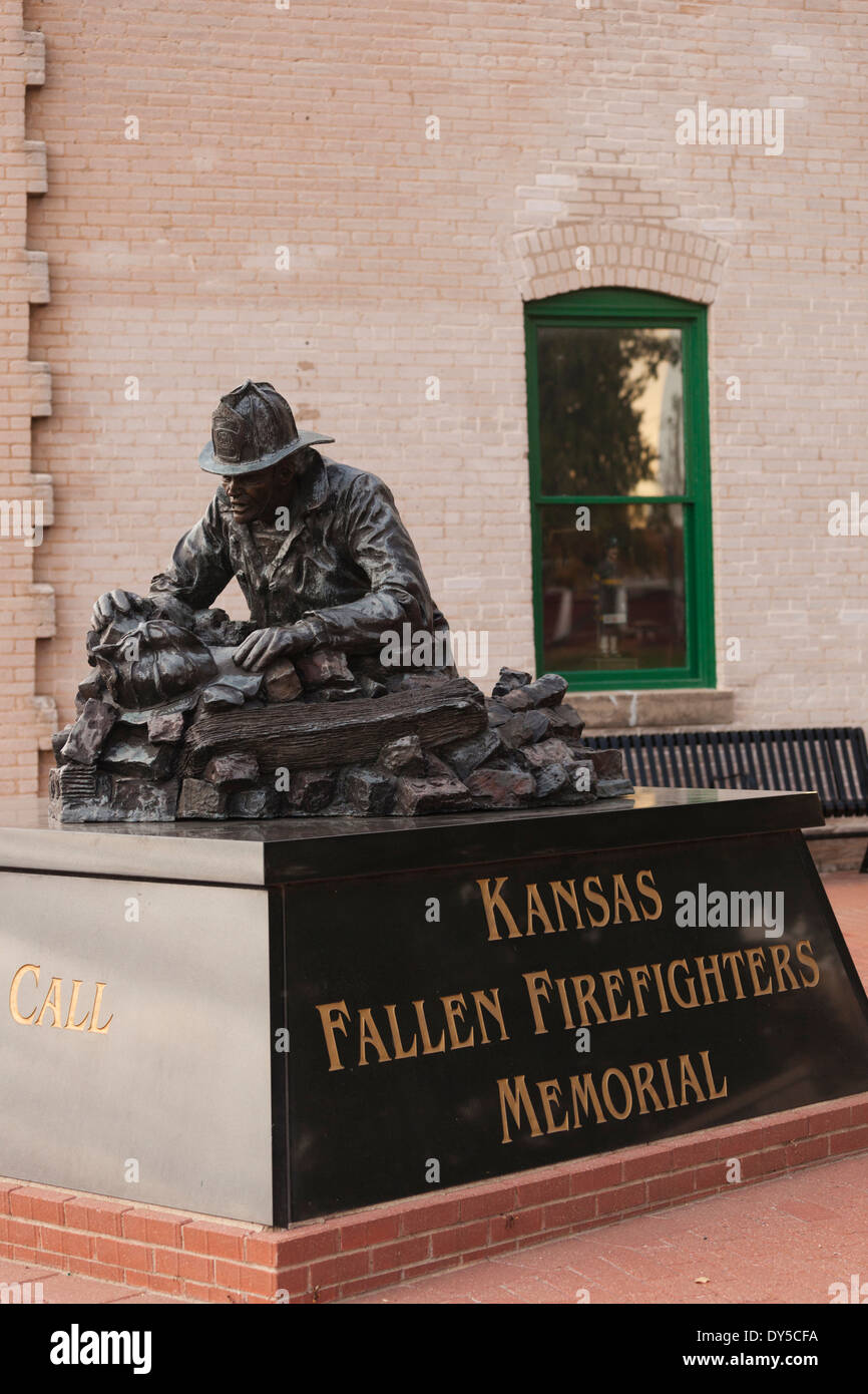 Stati Uniti d'America, Kansas, Wichita, Kansas caduti pompiere's Memorial Foto Stock