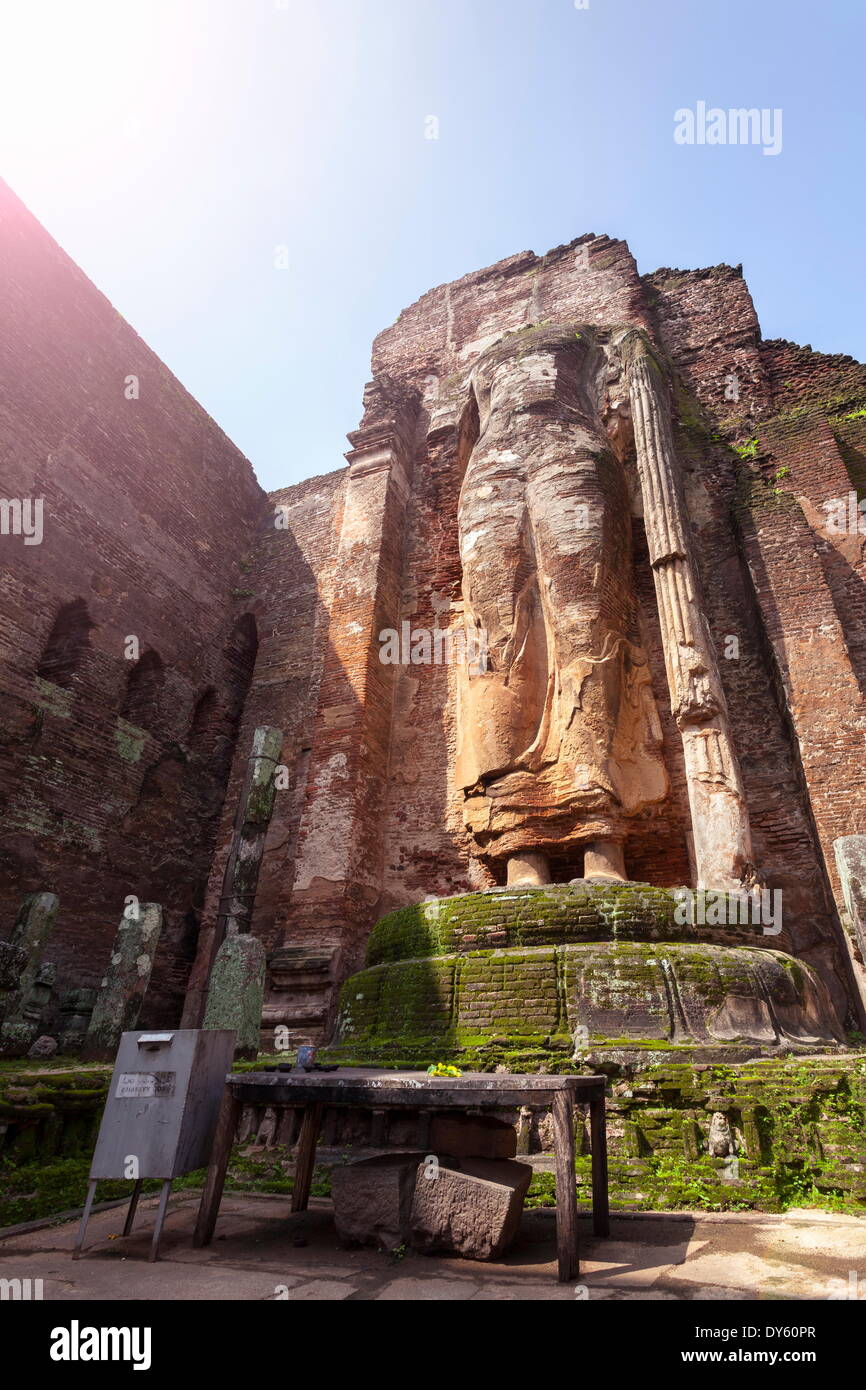 La Kiri Vihara tempio Buddista rovine, Polonnaruwa, Sito Patrimonio Mondiale dell'UNESCO, Sri Lanka, Asia Foto Stock
