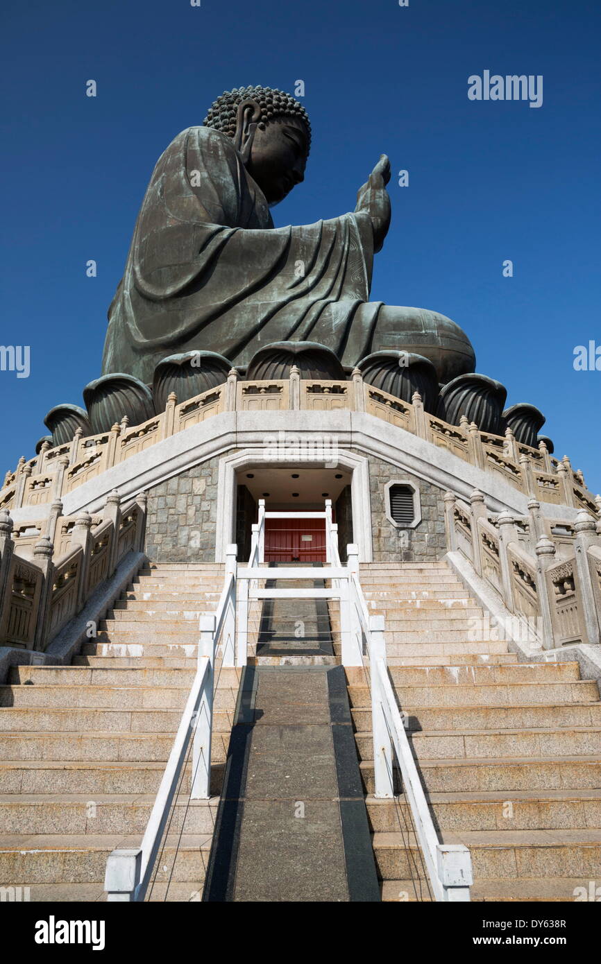 Big Buddha, il Monastero Po Lin, di Ngong Ping, Lantau Island, Hong Kong, Cina, Asia Foto Stock