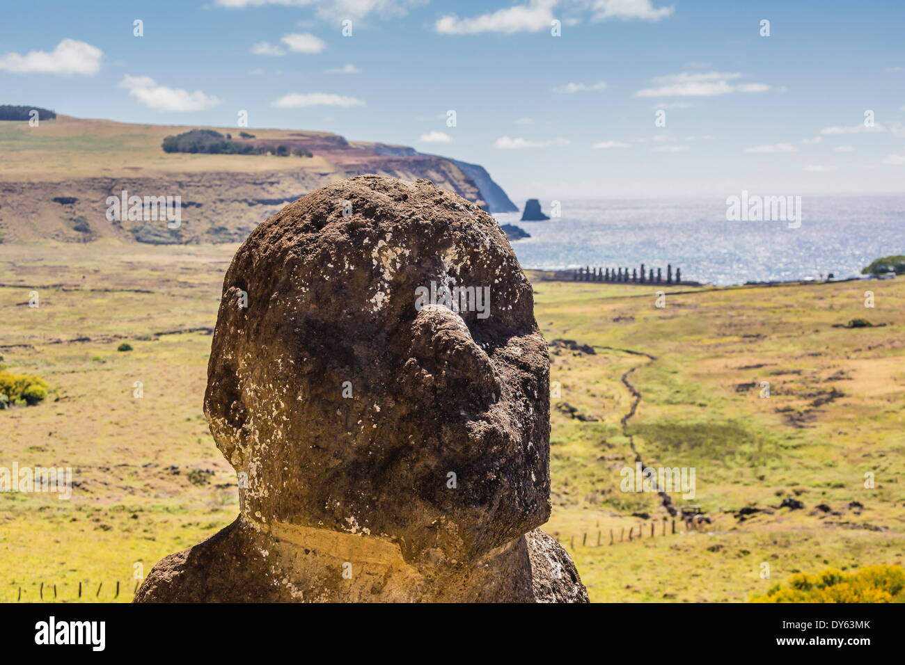 Rano Raraku, il sito di cava per tutti i moai statue sull'Isola di Pasqua (Isla de Pascua) (Rapa Nui), sito UNESCO, Cile Foto Stock