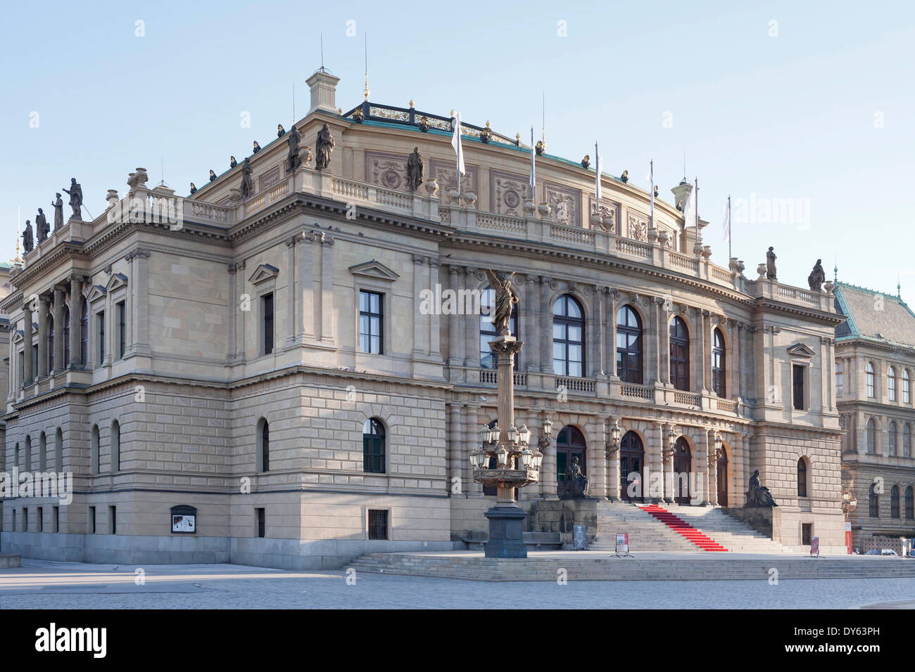 Rudolfinum, Concert Hall, namesti Jana Palacha (Jan Palach Square), Praga, Boemia, Repubblica Ceca, Europa Foto Stock