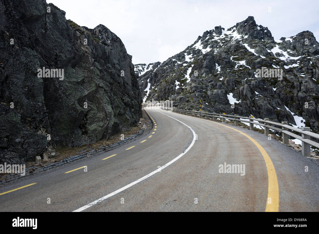 Strada di montagna nel regno unito immagini e fotografie stock ad alta ...