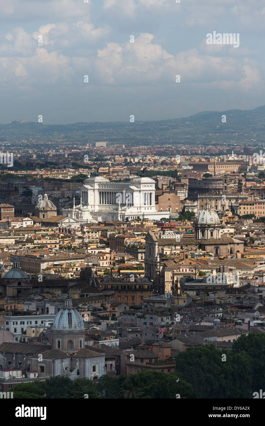 Vista di Roma dalla Basilica di San Pietro, Italia Foto Stock