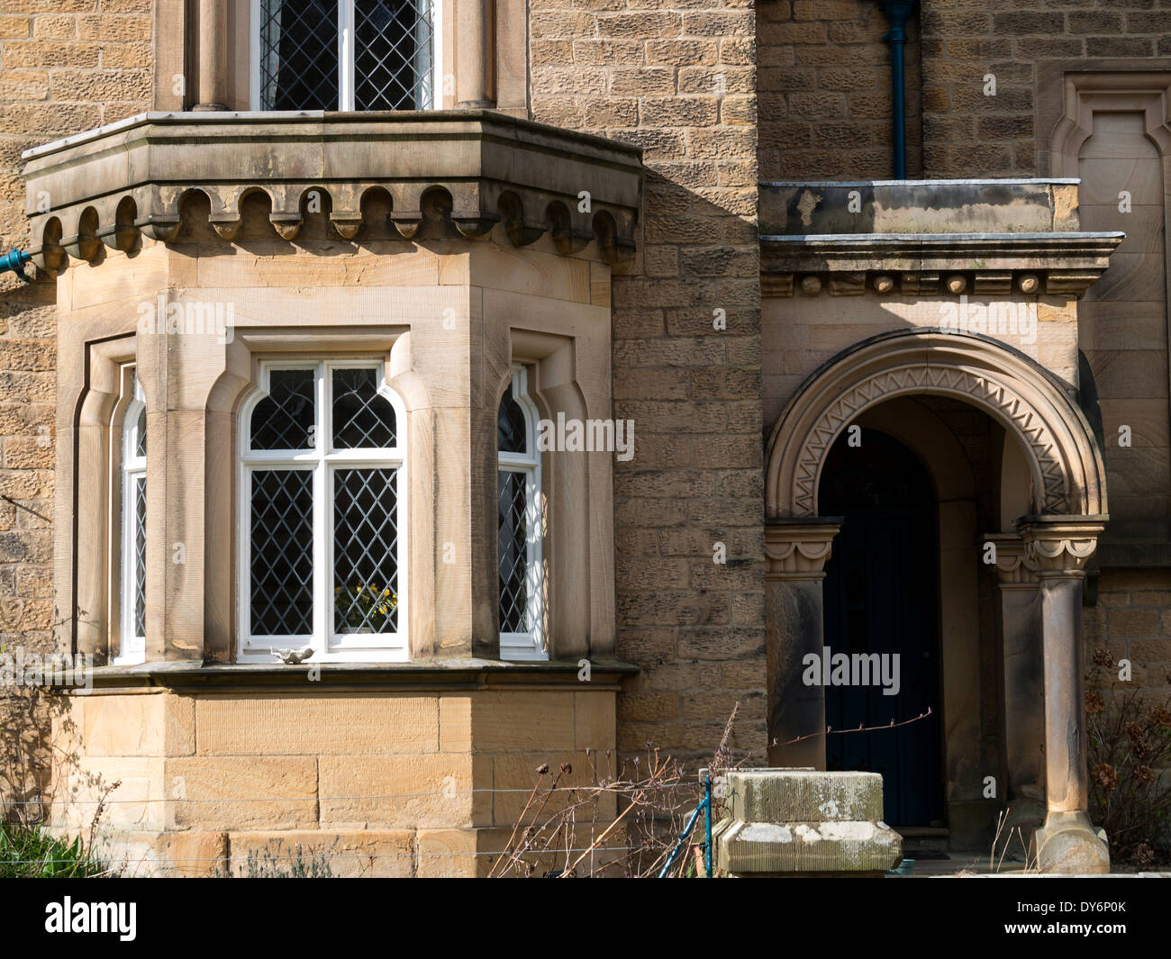 Architettura dettaglio della casa di Edensor village, Chatsworth break,derbyshire, Regno Unito Foto Stock