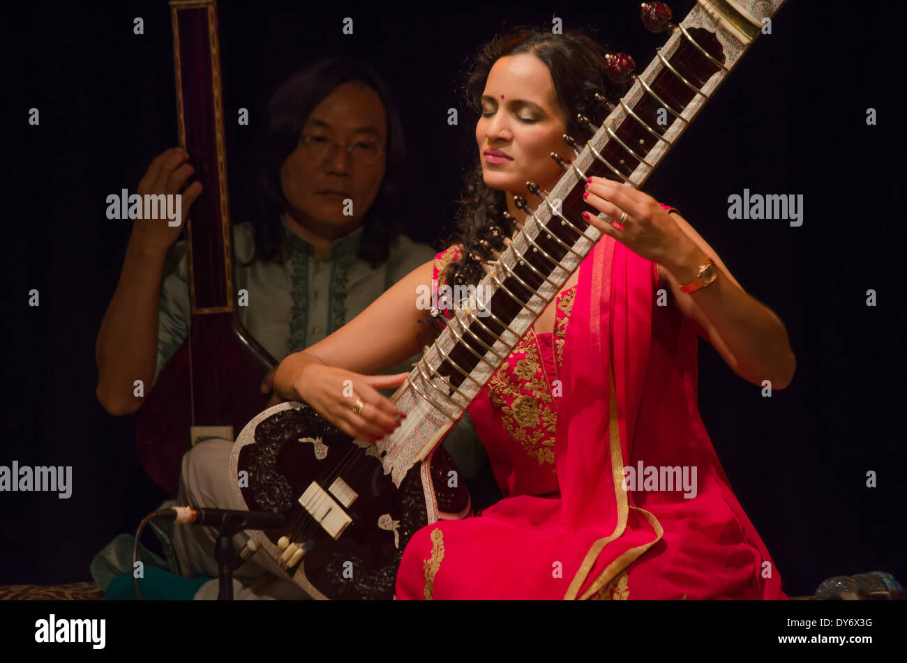 Anoushka shankar immagini e fotografie stock ad alta risoluzione Alamy