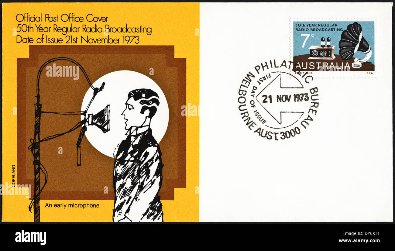 Prima commemorative day cover Australia francobolli cinquantesimo anno di regolari trasmissioni radio con timbro postale Melbourne 21 Novembre 1973 Foto Stock