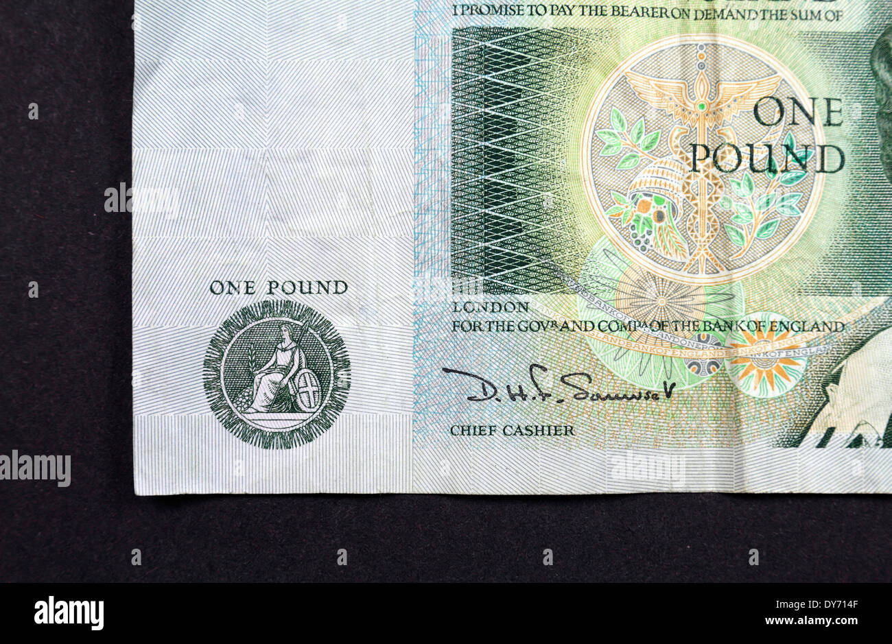 Capo cassiere firma (D Somerset) dettaglio su un British £1 (una libbra) nota e rilasciati tra il 9 febbraio 1978 e 11 marzo 1988. Foto Stock