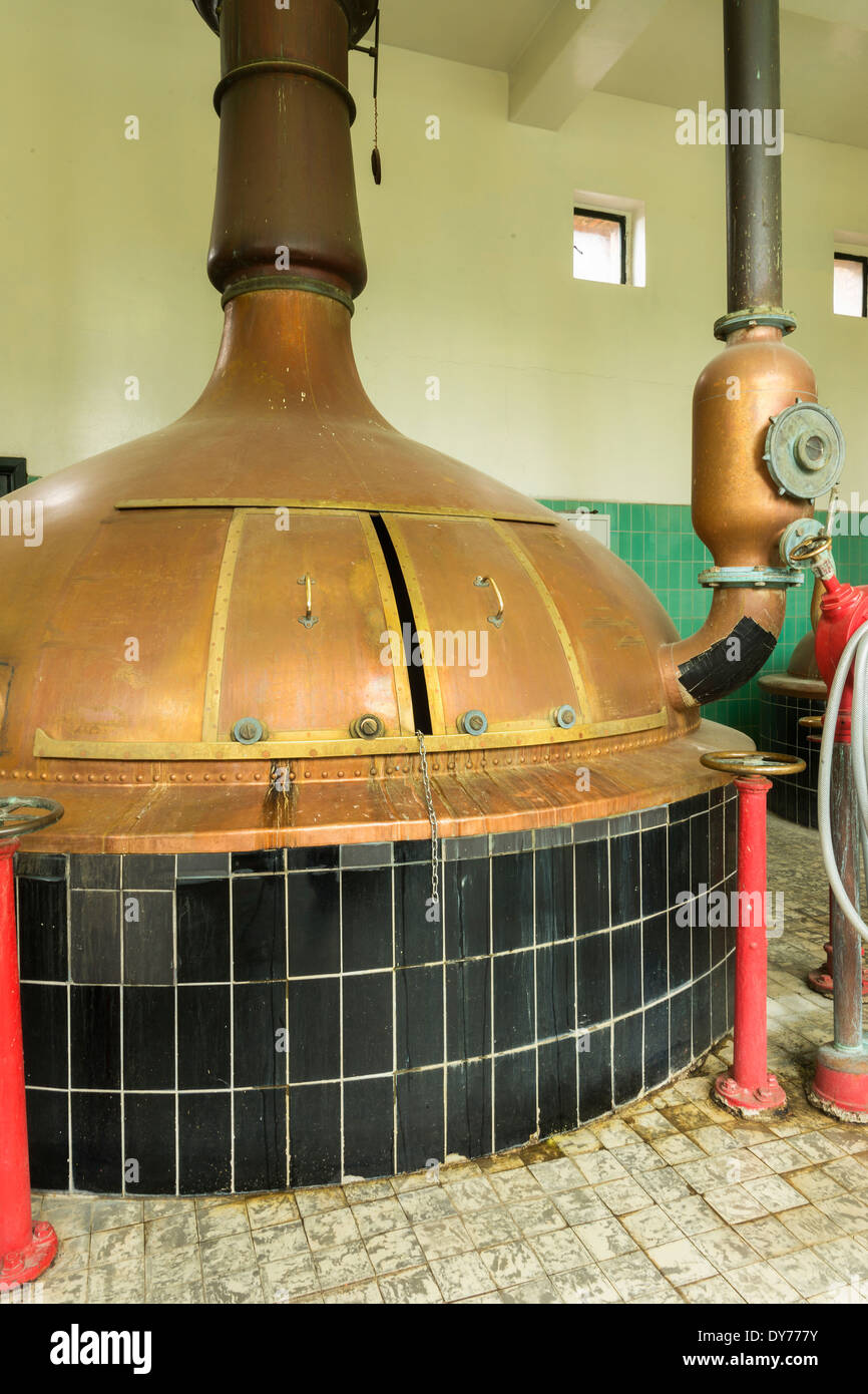 Brew bollitore alla birreria "Het Sas' in Boezinge, Belgio. Foto Stock