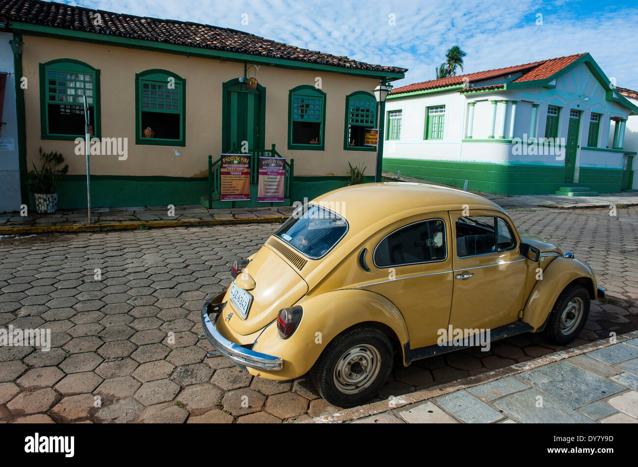 Vecchia Volkswagen maggiolino, Pirenópolis, Goiás, Brasile Foto Stock