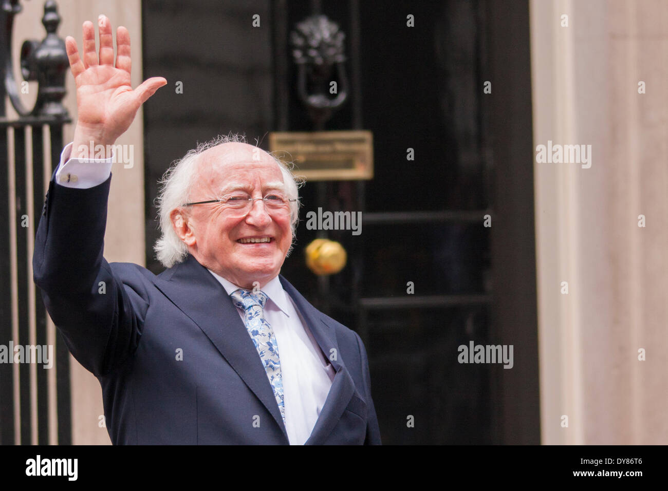 Londra, 9 marzo 2014. Presidente irlandese Michael D Higgins lascia il numero 10 dopo il pranzo con il Primo Ministro britannico David Cameron durante la sua visita di Stato nel Regno Unito. Credito: Paolo Davey/Alamy Live News Foto Stock